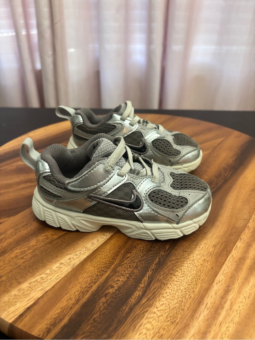 Nike Toddler V5 RNR Grey Metallic Silver Sneakers Size 9C Unisex